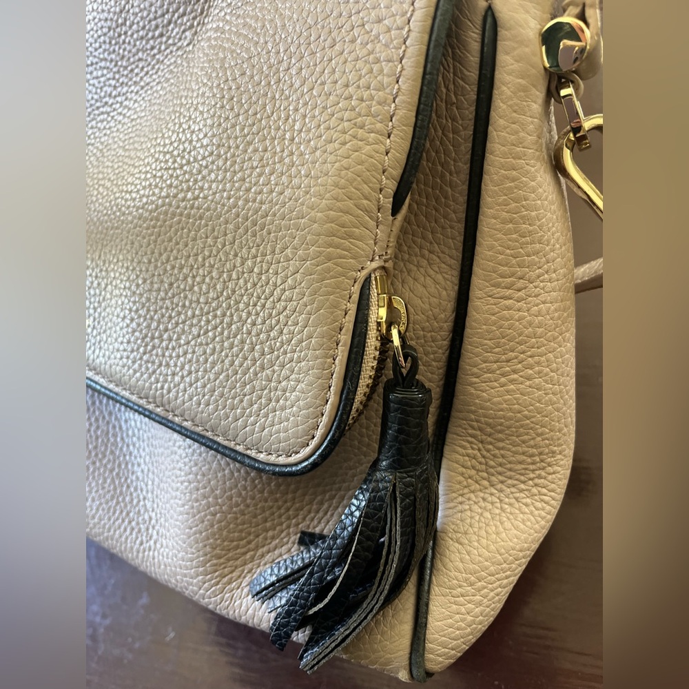 Kate Spade Cream Crossbody Bag with Structured Design - Picture 9 of 10